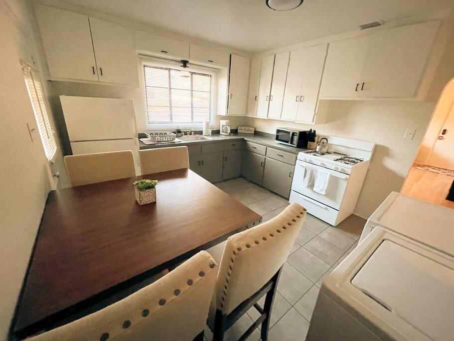Вилла Pet Friendly! Private Casita In Nob Hill Альбукерке Экстерьер фото