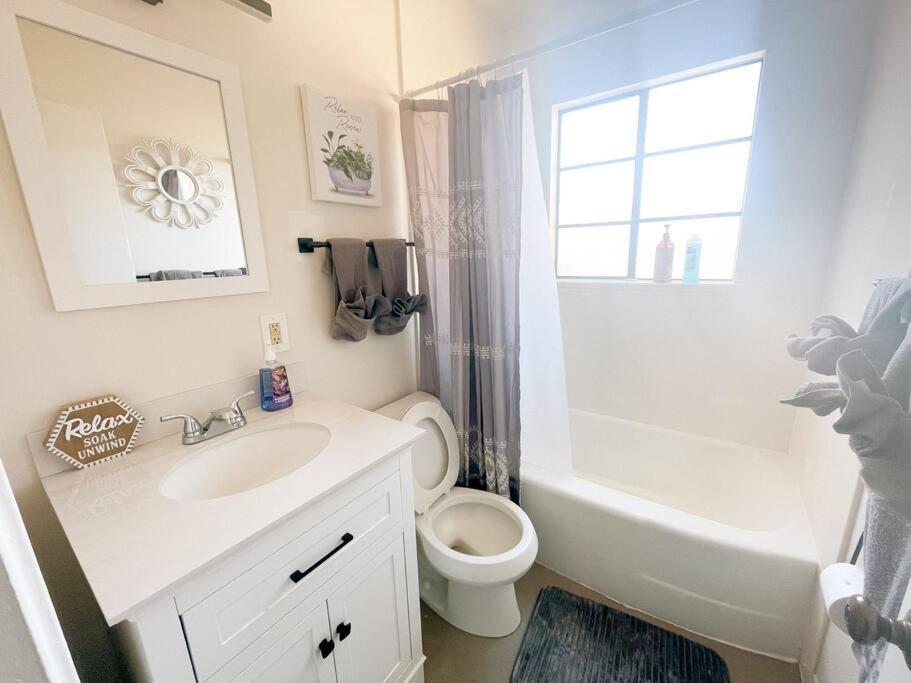 Вилла Pet Friendly! Private Casita In Nob Hill Альбукерке Экстерьер фото
